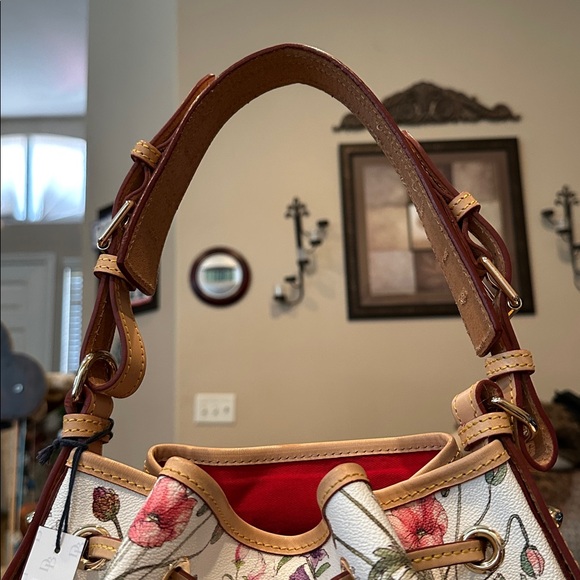 Floral Print Bucket Bag New with tags πβ₯οΈπ¦π¦πΎππππΈππΊ - Picture 5 of 17